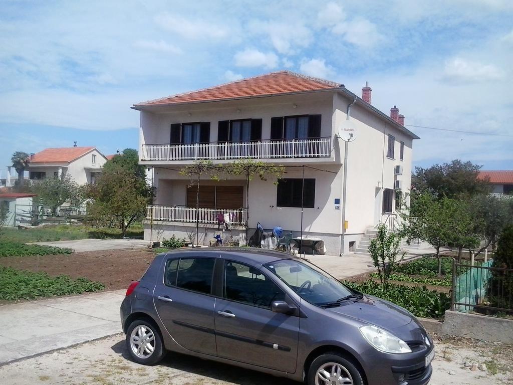Pave Apartment Betina  Exterior foto