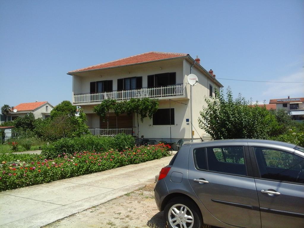 Pave Apartment Betina  Exterior foto